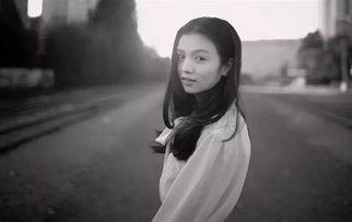 网红照片一个人,揭秘网红照片背后的个性魅力