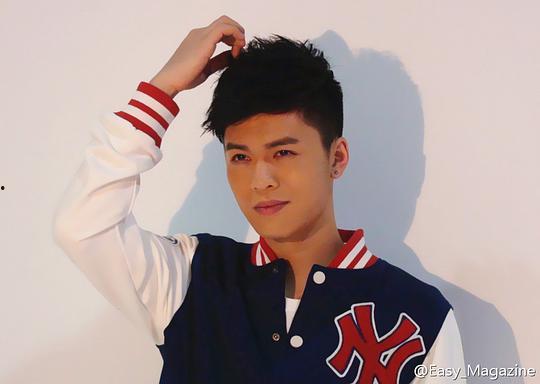 宁桓宇的照片,光影交织下的青春偶像