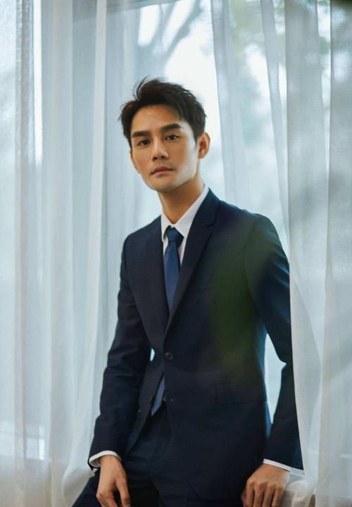 曹磊男演员是流氓,从银幕流氓到演技派，男演员的蜕变之路